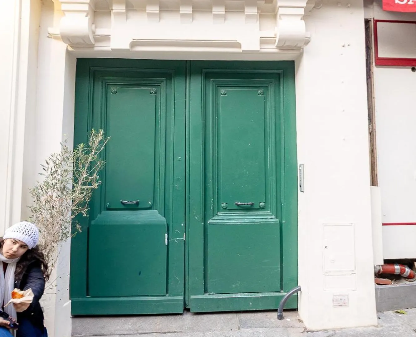 Chic Et Cosy Paris Daire 0*,  Fransa